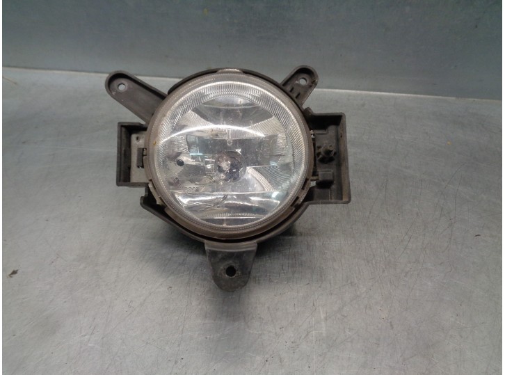 Recambio de faro antiniebla derecho para chevrolet spark 1.0 cat referencia OEM IAM 96844211 