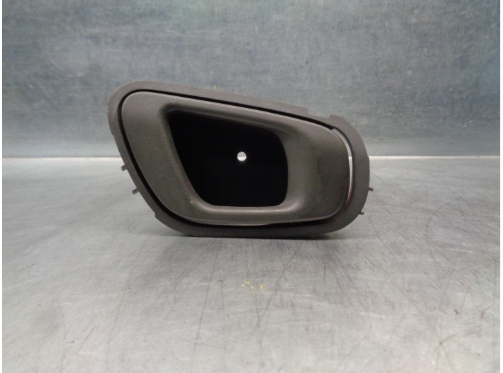 Recambio de maneta interior delantera derecha para chevrolet spark 1.0 cat referencia OEM IAM 95215840  