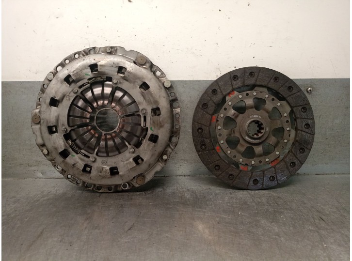 Replacement clutch kit for BMW 3 Series Compact (E46) 1.8 16V OEM IAM reference 21217523618 21217523618 
