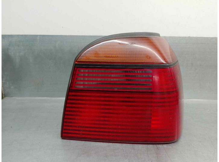 Recambio de piloto trasero derecho para volkswagen golf iii berlina (1h1) 1.8 referencia OEM IAM 1H6945112E 3 PUERTAS