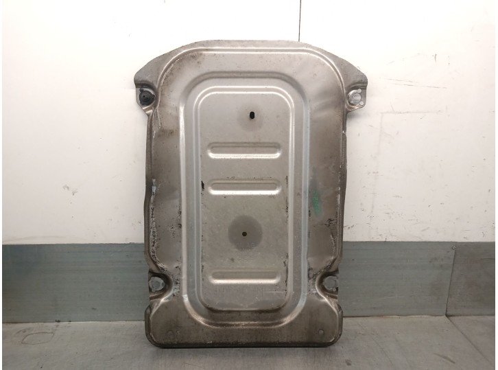 Recambio de cubrecarter para skoda scala (nw1) 1.0 tsi referencia OEM IAM 2Q0825229B 2Q0825229B 