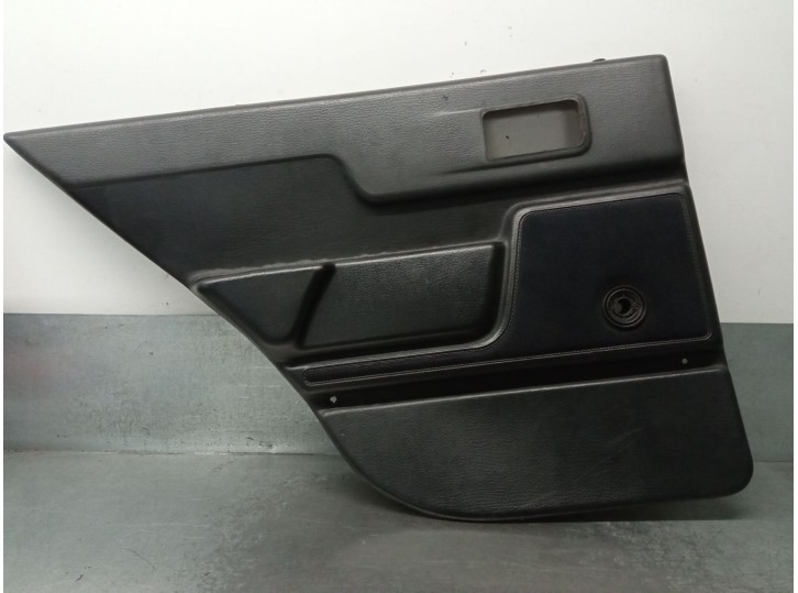 Recambio de guarnecido puerta trasera izquierda para volvo 340-360 (343, 345) 2.0 referencia OEM IAM 3246104  