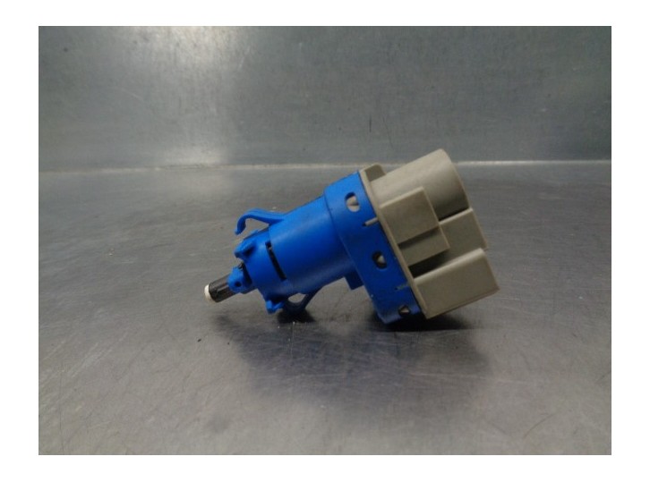 Recambio de interruptor para ford puma 1.0 ecoboost cat referencia OEM IAM 8T4T96854AA  