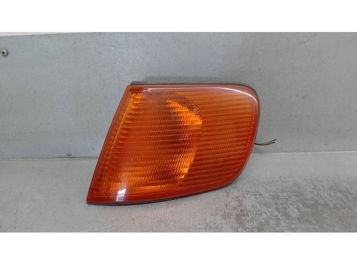 Recambio de piloto delantero izquierdo para audi 100 berlina (c4) 2.6 v6 cat (abc) referencia OEM IAM 137983 