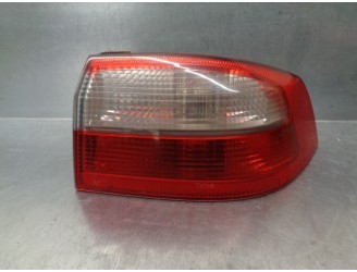 Recambio de piloto trasero derecho para renault laguna ii (bg0) 1.9 dci diesel cat referencia OEM IAM 8200002474 DE ALETA 5 PUER