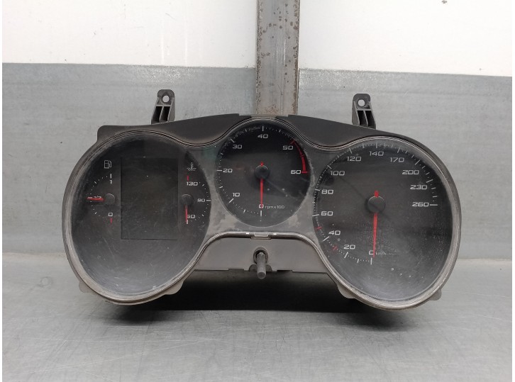 Recambio de cuadro instrumentos para seat altea xl (5p5) 2.0 tdi referencia OEM IAM 5P0920850B A2C92252600 VDO