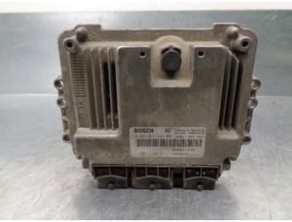 Recambio de centralita motor uce para renault laguna ii (bg0) 1.9 dci diesel cat referencia OEM IAM 8200311539 0281011148 BOSCH