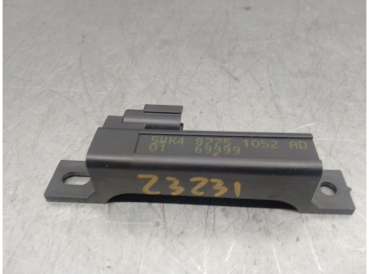 Recambio de antena para infiniti ex 30d referencia OEM IAM 5WK48775 