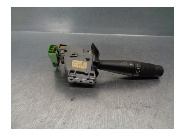 Recambio de mando limpia para peugeot 205 berlina 1.8 diesel cat referencia OEM IAM 9753275580  