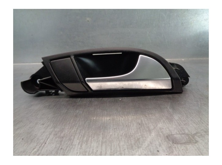 Replacement front right interior door handle for Audi Q7 (4L) 3.0 TDI OEM IAM reference 4L0837020AFKZ 