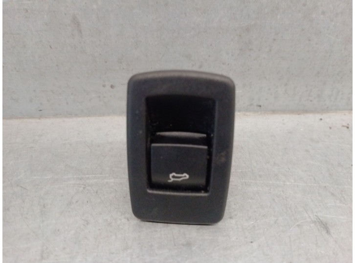 Recambio de interruptor para bmw x1 (f48) sdrive 16 d referencia OEM IAM 929944701 