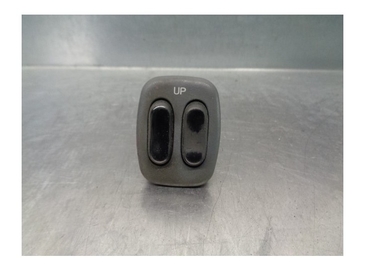 Replacement front left window lift switch for Hyundai Atos (MX) GLS OEM IAM reference 9357002000 