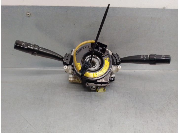 Recambio de mando luces para toyota avensis berlina (t 22) 1.6 16v referencia OEM IAM 8431005140 