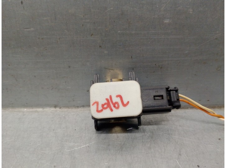 Recambio de sensor impacto para peugeot expert tepee l2h1 allure referencia OEM IAM 9659186280 506643 BOSCH