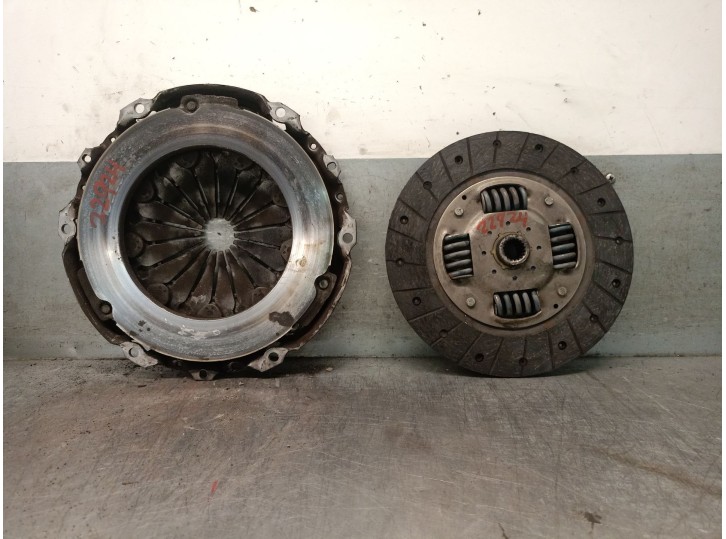 Replacement clutch kit for Peugeot 307 Break / SW (S1) 2.0 HDI cat OEM IAM reference 2004CC 2004CC 