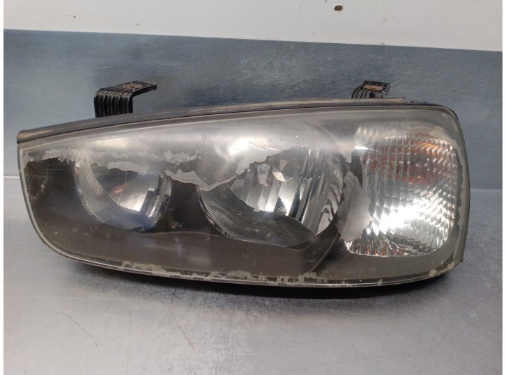 Replacement left headlight for Hyundai Elantra (XD) 2.0 CRDi cat OEM IAM reference 921012DXXX 6 PINS 5 DOORS