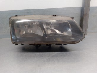 Recambio de faro derecho para renault safrane (b54) 2.2 dt (b54g) referencia OEM IAM 7701042501  5 PUERTAS