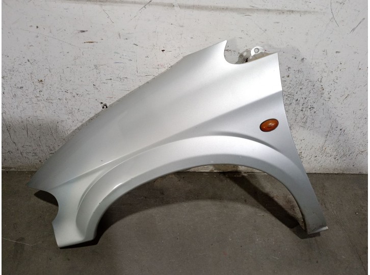 Replacement front left fender for Chrysler Voyager IV (RG, RS) 2.8 CRD OEM IAM reference 5018445AA 5018445AA 