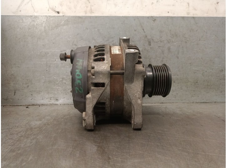 Recambio de alternador para chrysler voyager iv (rg, rs) 2.8 crd referencia OEM IAM 04868429AD 04868429AD 4210000083 DENSO