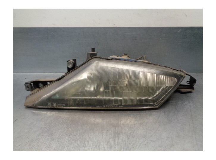 Recambio de faro izquierdo para lancia lancia y 1.1 cat referencia OEM IAM 46469877 