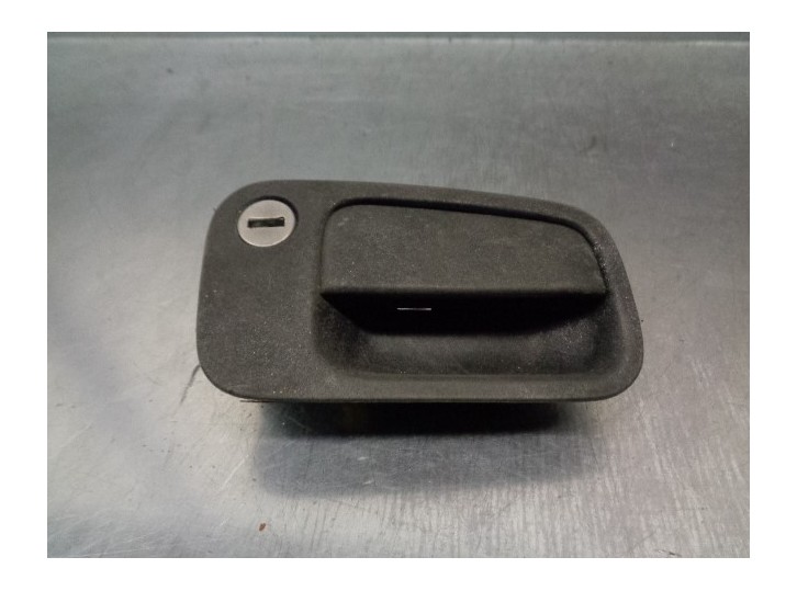Recambio de maneta exterior delantera izquierda para lancia lancia y 1.1 cat referencia OEM IAM 7792959  