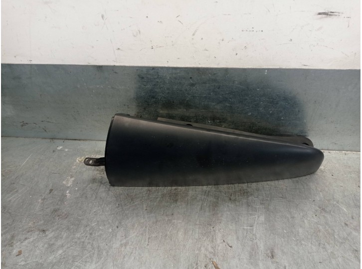 Recambio de molduras traseras para dacia logan mcv 1.5 dci diesel cat referencia OEM IAM 82001414581  