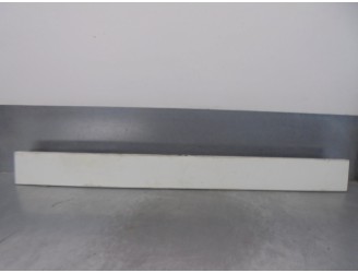 Recambio de molduras delanteras para nissan trade referencia OEM IAM 4773146 