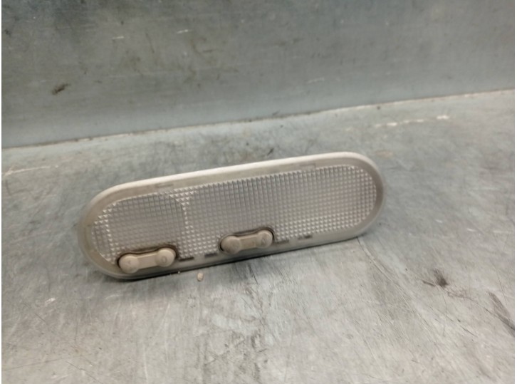 Recambio de luz interior para dacia logan mcv 1.5 dci diesel cat referencia OEM IAM 8200073231 