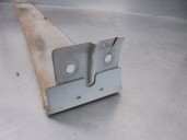 Recambio de molduras delanteras para nissan trade referencia OEM IAM 4773146 