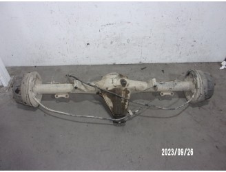 Recambio de puente trasero para nissan trade referencia OEM IAM 4773154 TAMBOR 5 AGUJEROS BURRA 2