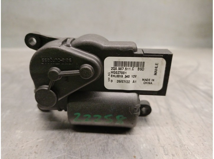 Recambio de motor apertura trampillas climatizador para volkswagen taigo (cs1) 1.0 tsi referencia OEM IAM 2Q0907511C  
