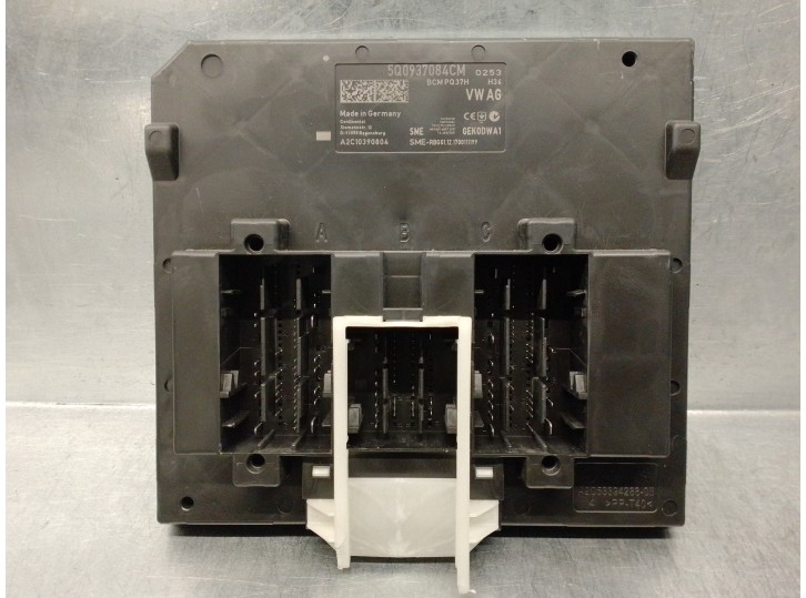 Recambio de modulo confort para skoda superb (3v3) 2.0 tdi referencia OEM IAM 5Q0937084CM A2C10390804 CONTINENTAL