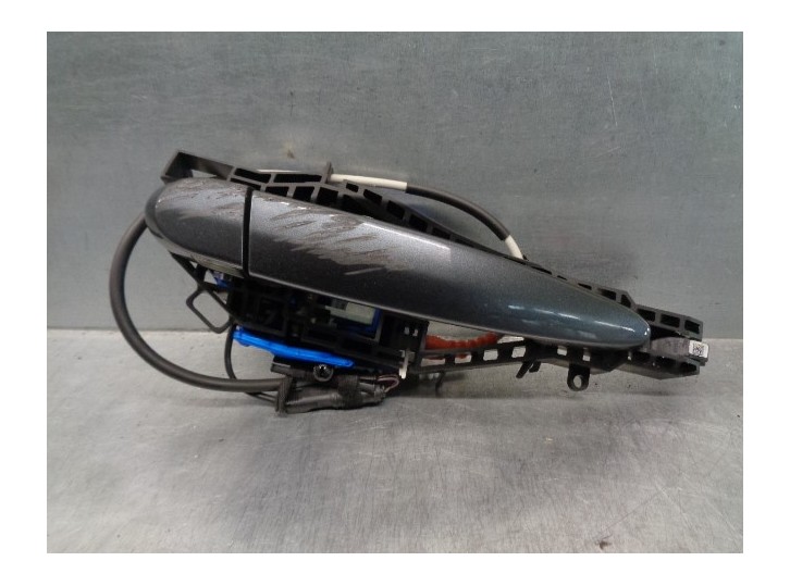 Replacement rear right exterior door handle for BMW 1 Series Lim. (F20/F21) 2.0 16V Turbodiesel OEM IAM reference 2 PIN 