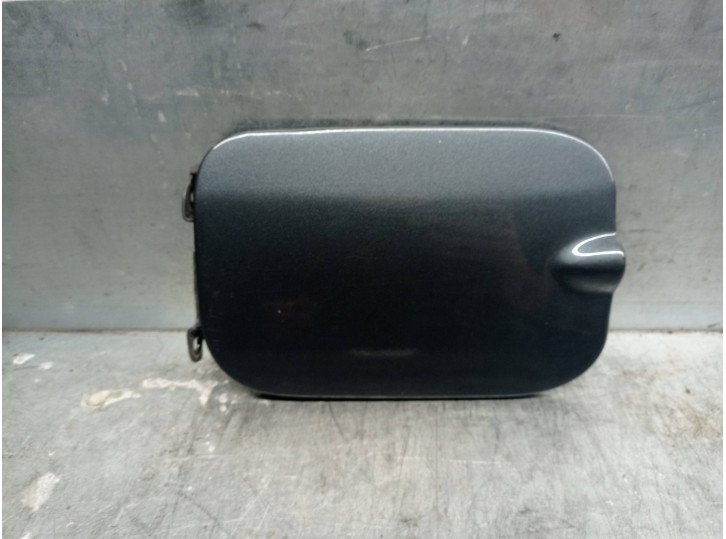 Recambio de tapa exterior combustible para dacia logan mcv 1.5 dci diesel cat referencia OEM IAM 788300255R  