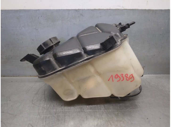 Replacement expansion tank for Land Rover Evoque 2.2 TD4 CAT OEM IAM reference LR024296 