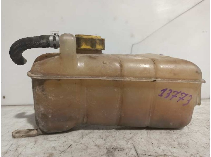 Recambio de deposito expansion para ford fiesta berl./courier 1.1 cat referencia OEM IAM 89FB8K218AC  