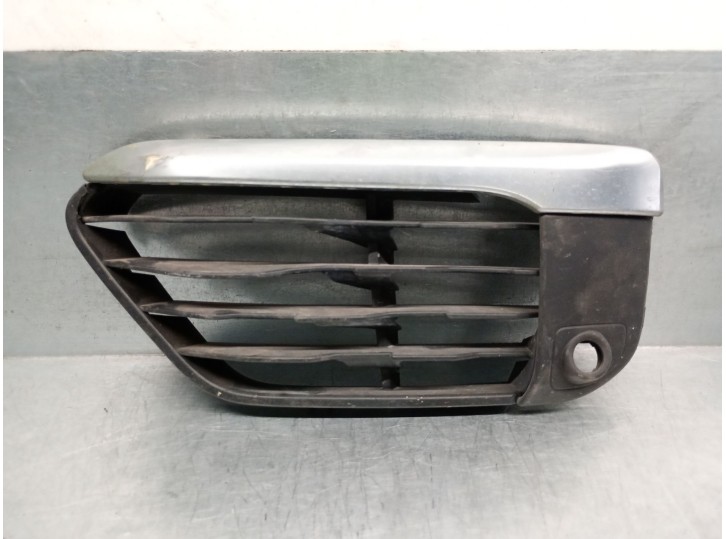 Recambio de rejilla paragolpes izquierda para bmw x1 (f48) sdrive 18 d referencia OEM IAM 51117354777 