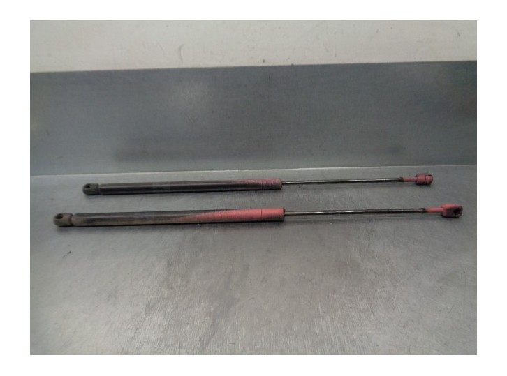 Replacement boot / tailgate gas struts for MG MG ZR 2.0 TD OEM IAM reference BHE45001 