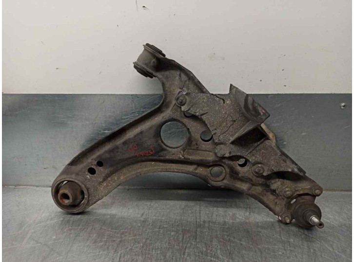 Recambio de brazo suspension inferior delantero derecho para volkswagen polo berlina (6n1) 1.4 referencia OEM IAM 6X0407151A 
