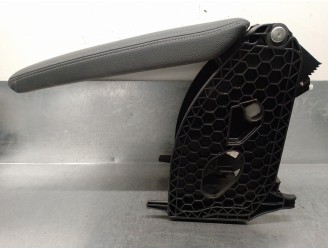 Recambio de apoyabrazos central para skoda superb (3v3) 2.0 tdi referencia OEM IAM 3V0864207MR5 