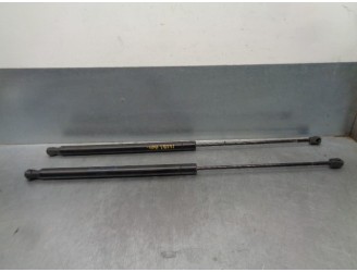 Replacement boot / tailgate struts for Ford Kuga (CBV) 2.0 TDCi CAT OEM IAM reference 8V41S406A10AD 