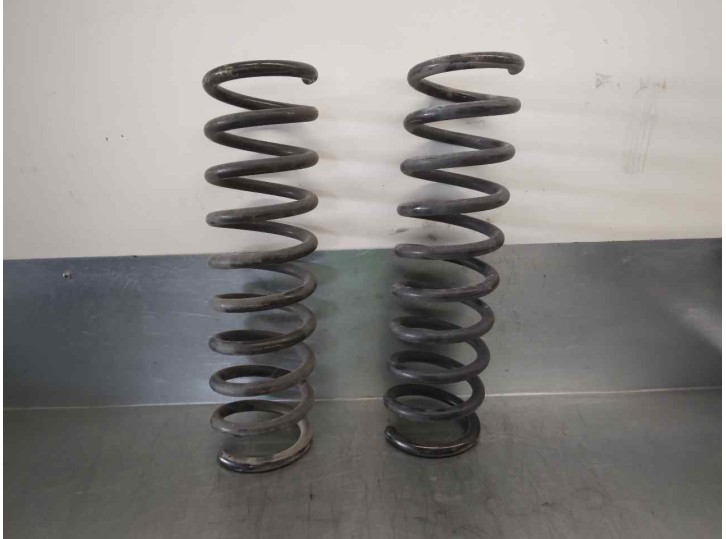 Replacement suspension spring for Ford Kuga (CBV) 2.0 TDCi CAT OEM IAM reference 1682597 