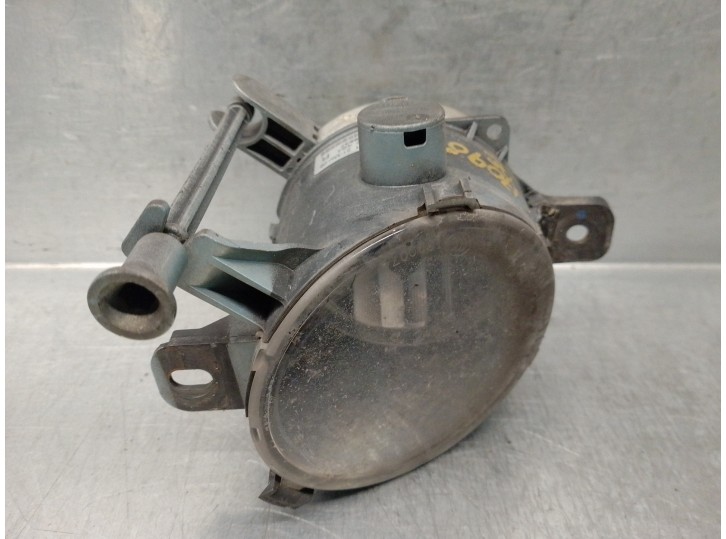 Recambio de faro antiniebla derecho para opel zafira b 1.7 16v cdti referencia OEM IAM 93357464 