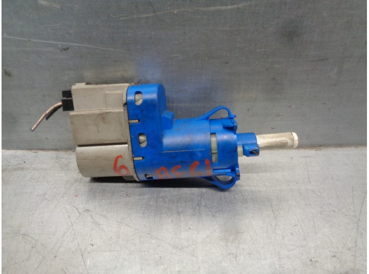 Recambio de interruptor para land rover evoque 2.2 td4 cat referencia OEM IAM BJ329C872AA 