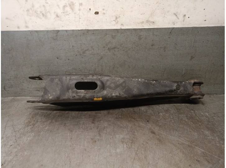 Replacement rear left lower suspension arm for Lexus IS II (_E2_) 220d (ALE20) OEM IAM reference 4874030110 48740