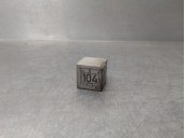 Replacement relay for Seat Ibiza (6K) OEM IAM reference 35711253A RELE 104 