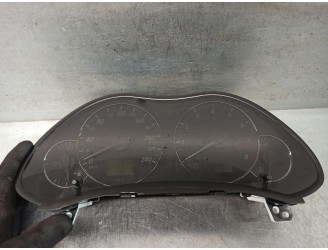 Recambio de cuadro instrumentos para toyota avensis berlina (t25) 1.8 sol sedán (4-ptas.) referencia OEM IAM 8380005531 MB257420