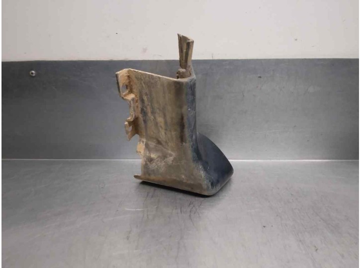 Recambio de molduras delanteras para ford explorer 4.0 v6 cat referencia OEM IAM F37D78103B70ADW 