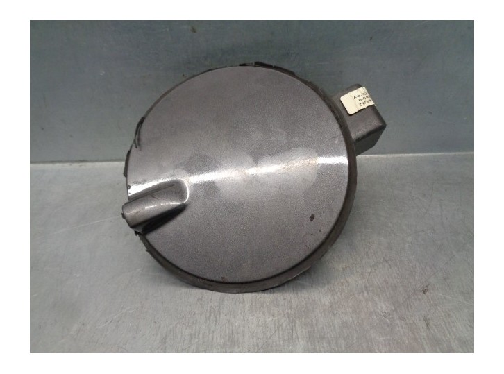 Recambio de tapa exterior combustible para opel astra h berlina 1.7 16v cdti referencia OEM IAM 94714682 182427 
