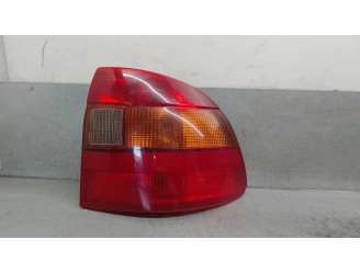 PILOTO TRASERO DERECHO 1222154 4 PUERTAS